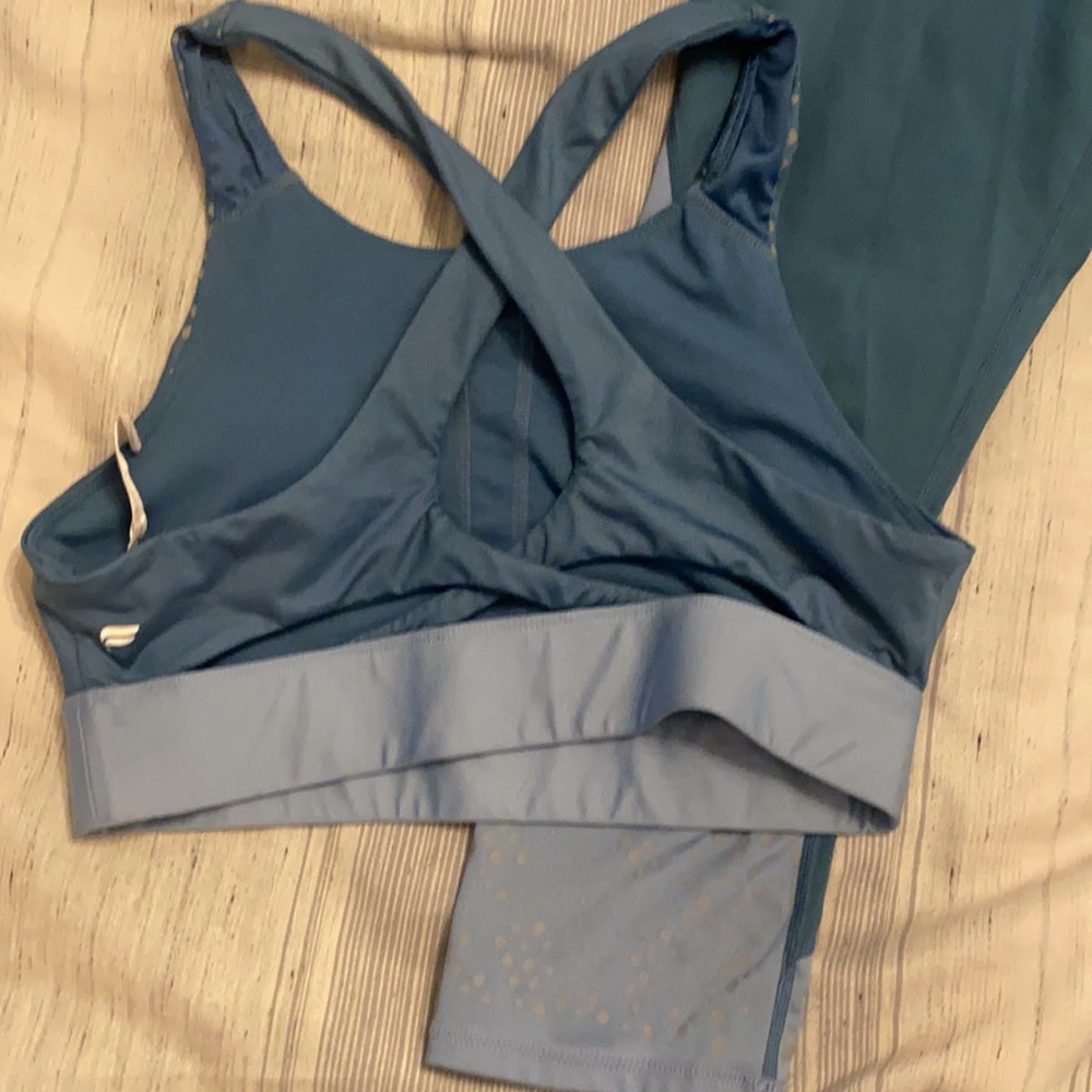 Blue Fabletics set - Picture 2 of 3